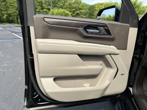 2025 GMC Yukon Elevation