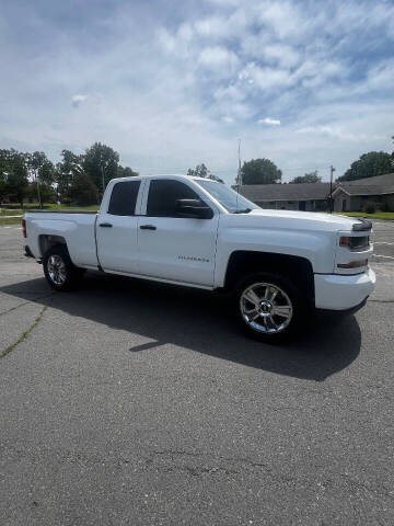 2017 Chevrolet Silverado 1500 Custom