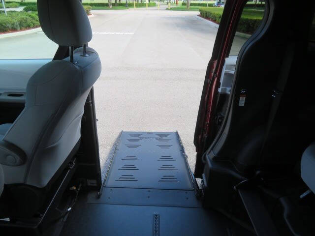 2026 Toyota Sienna LE 8-Passenger