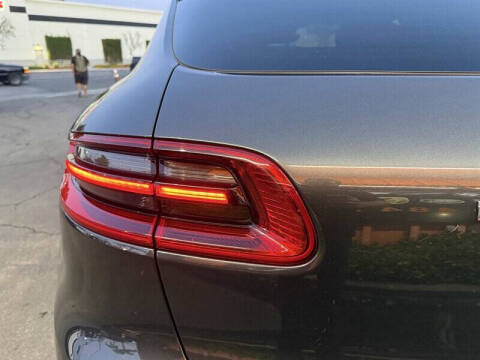 2017 Porsche Macan S