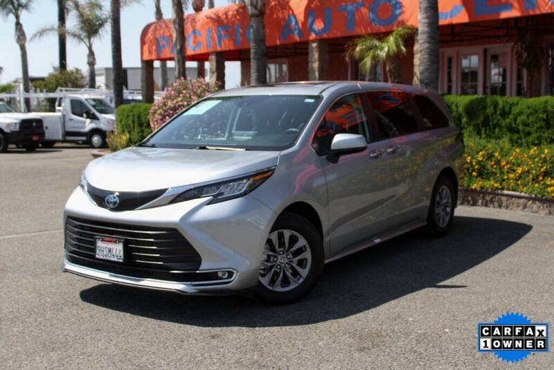2023 Toyota Sienna XLE 7-Passenger