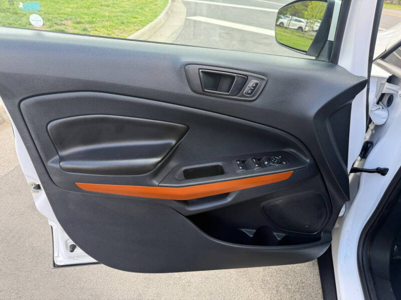 2018 Ford Ecosport SES - Photo 17