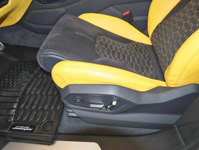 2022 Lamborghini Urus