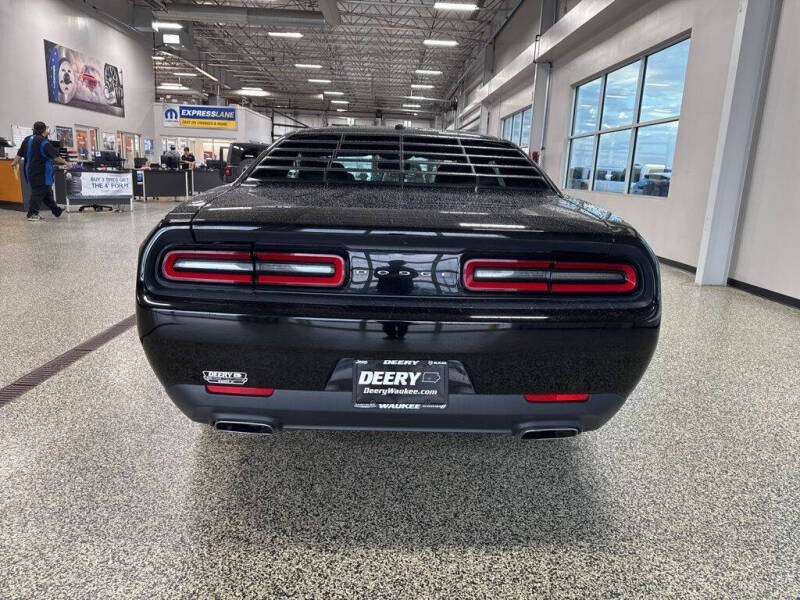 2015 Dodge Challenger SXT