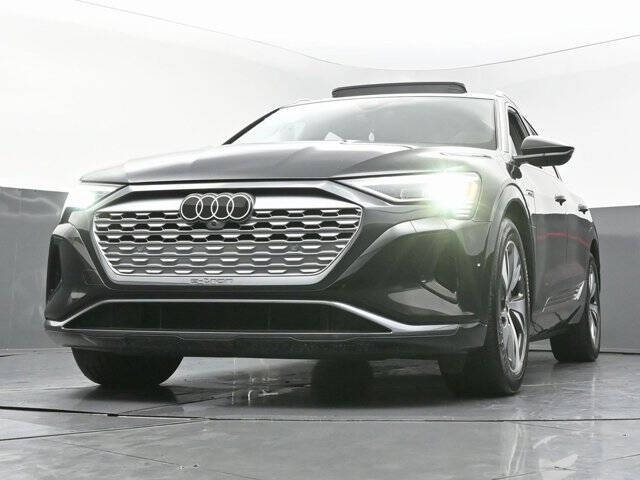 2024 Audi Q8 e-tron quattro Premium Plus