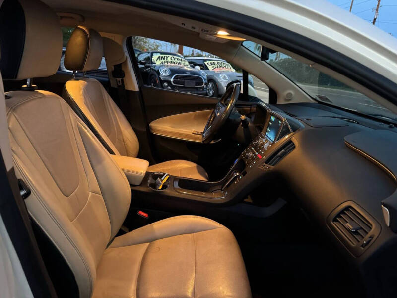 2011 Chevrolet Volt Premium