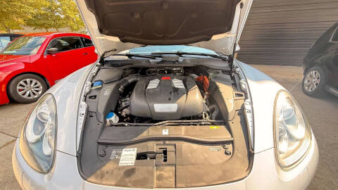 2011 Porsche Cayenne S Hybrid