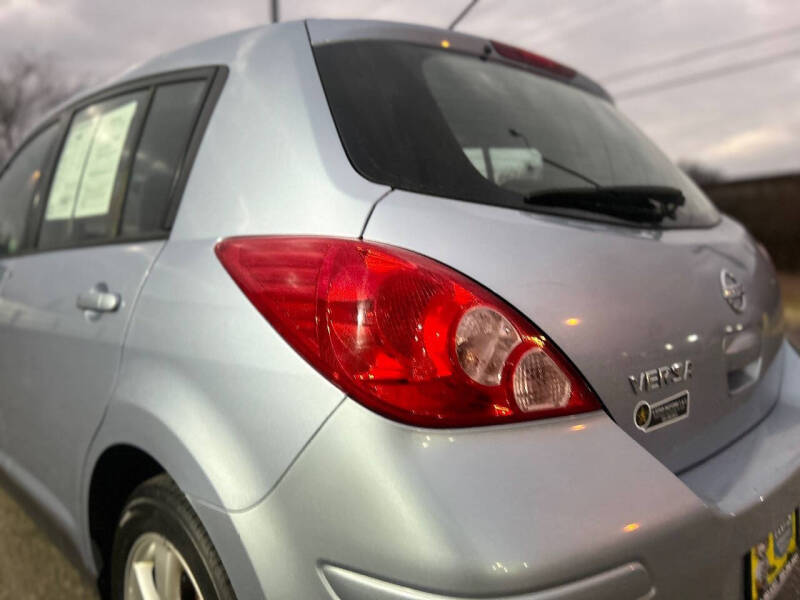 2009 Nissan Versa 1.8 SL