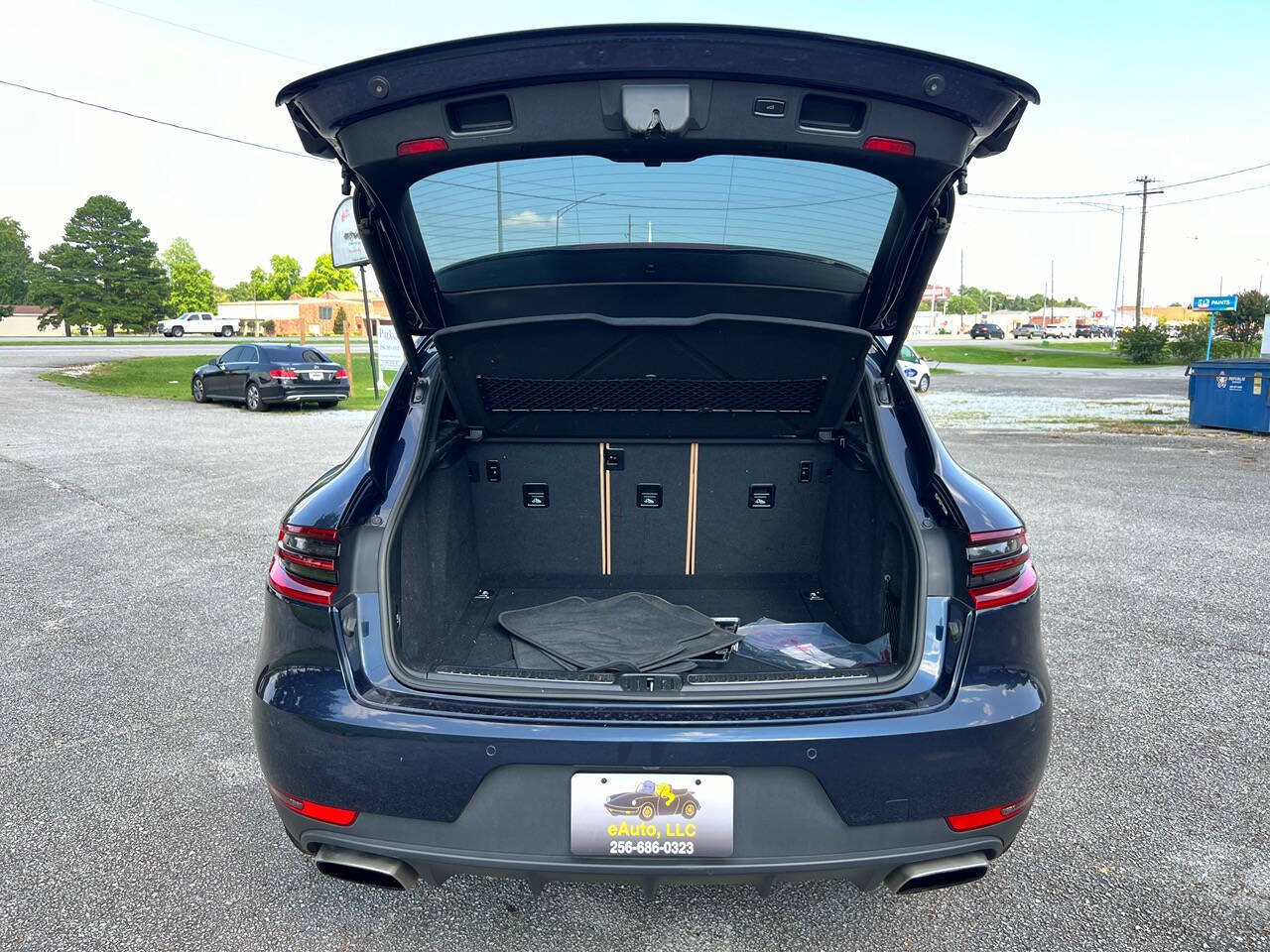 2017 Porsche Macan for sale at EAUTO LLC in Decatur, AL