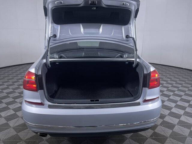 2016 Volkswagen Passat 1.8T SE