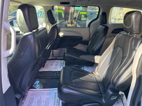 2024 Chrysler Pacifica Touring L