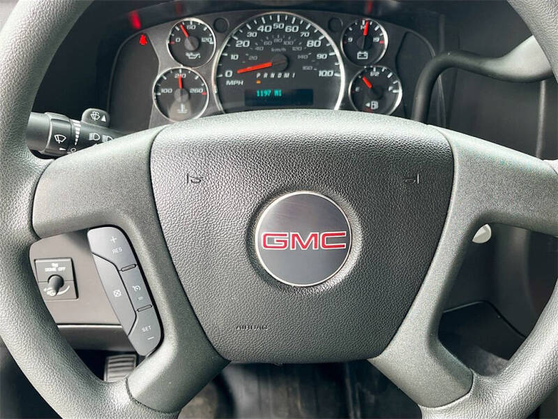 2024 GMC Savana 2500