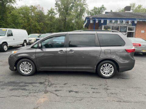 2015 Toyota Sienna XLE Premium 8-Passenger