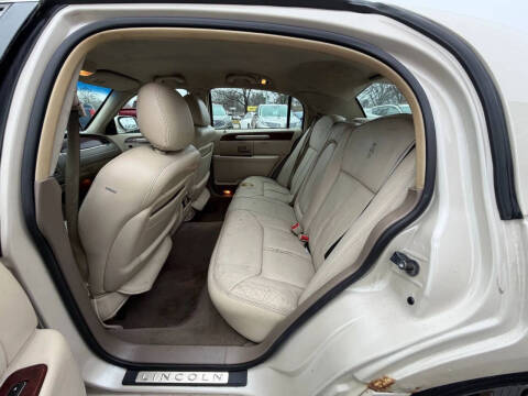 2003 Lincoln Town Car Cartier