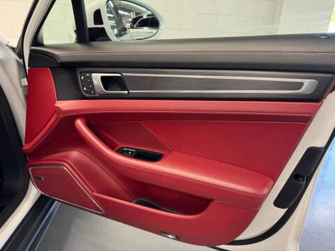 2023 Porsche Panamera