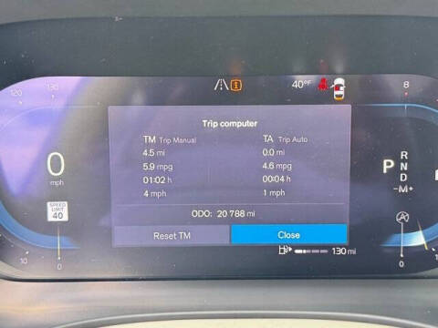 2023 Volvo XC60 B5 Plus Dark Theme