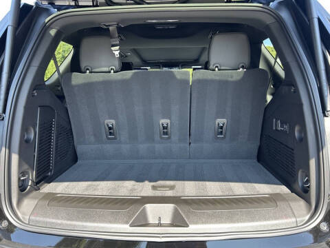 2025 GMC Yukon Elevation