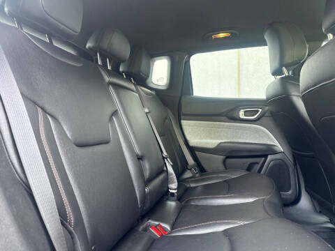 2023 Jeep Compass Latitude Lux