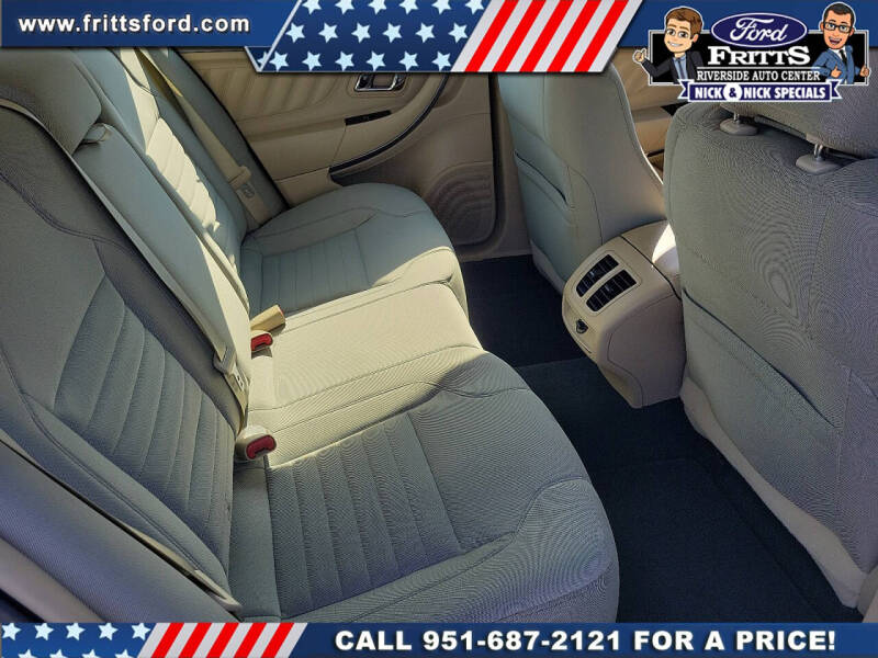2017 Ford Taurus SE