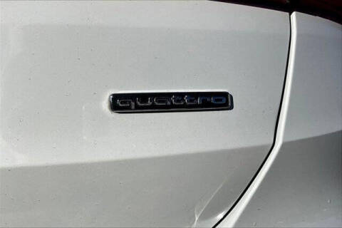 2019 Audi Q3 quattro S line Prem Plus 45 TFSI