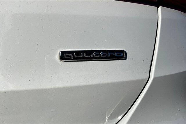 2019 Audi Q3 quattro S line Prem Plus 45 TFSI