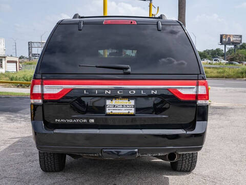 2017 Lincoln Navigator L Select