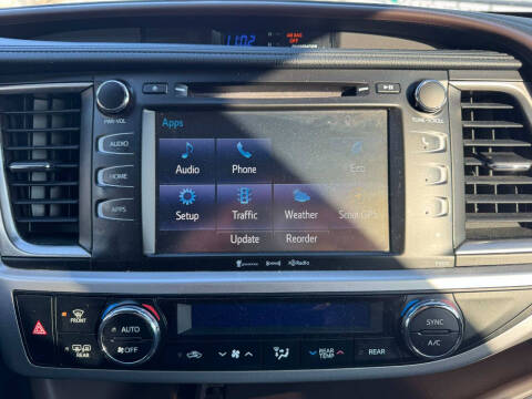 2018 Toyota Highlander LE