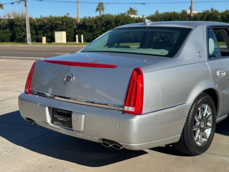 2011 Cadillac DTS Luxury Collection