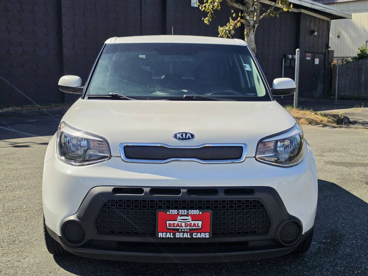 White 2016 Kia Soul Base 4dr Crossover 6A 2