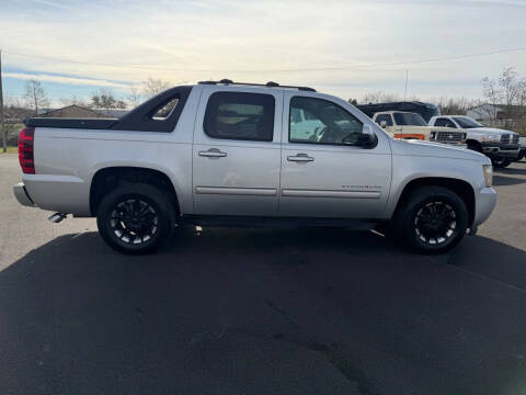 2011 Chevrolet Avalanche LS