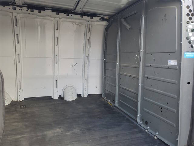 2023 Chevrolet Express 2500