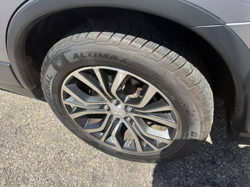 2016 Mitsubishi Outlander SE