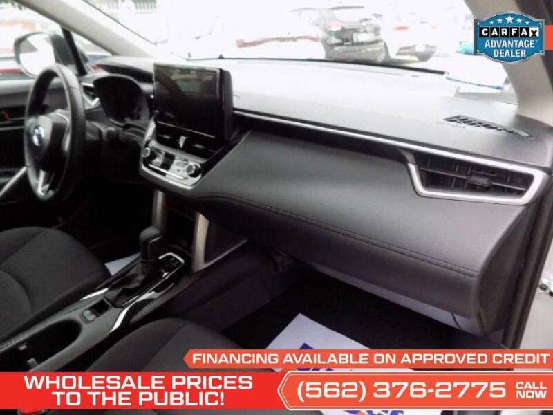 2025 Toyota Corolla Cross LE