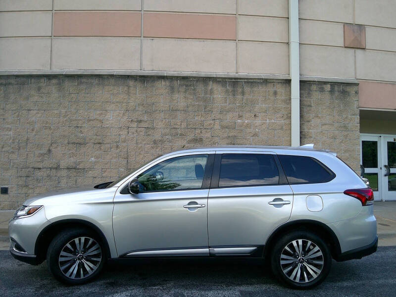 2020 Mitsubishi Outlander SE