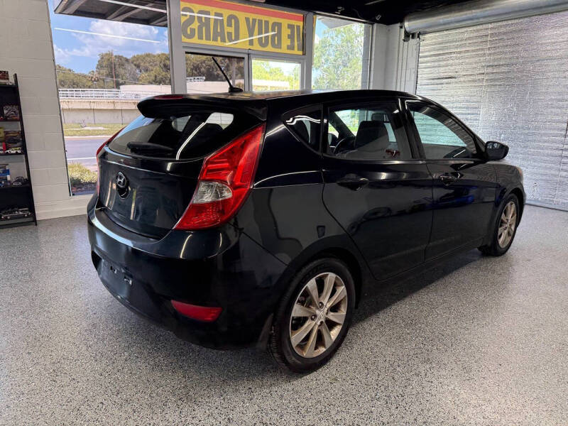 2012 Hyundai Accent SE