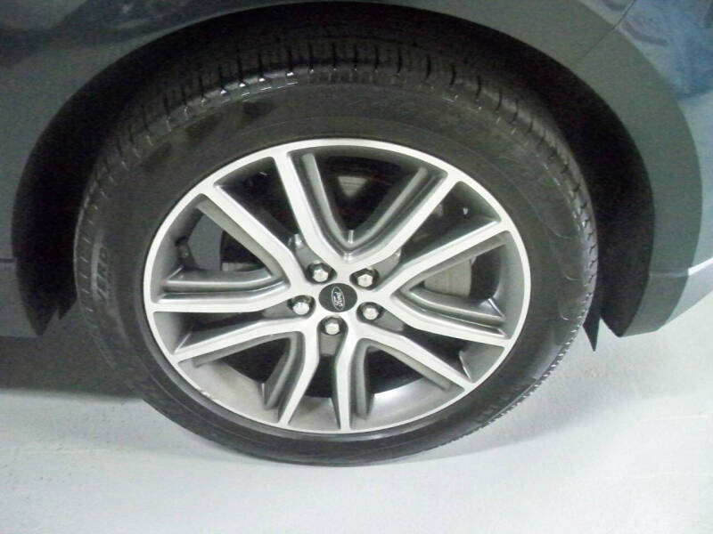 2024 Ford Edge Titanium