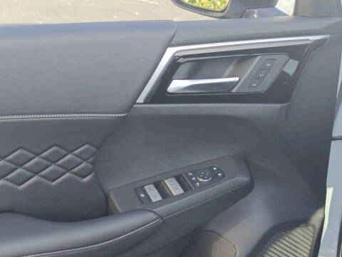 2025 Mitsubishi Outlander PHEV SEL Black Edition