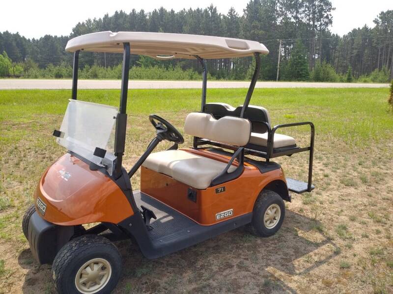 2015 E-Z-GO RXV Electric Golf Cart  for sale at Elk Creek Motors LLC in Park Rapids MN