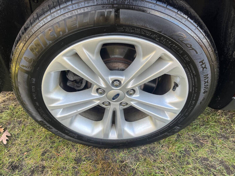 2019 Ford Taurus SEL