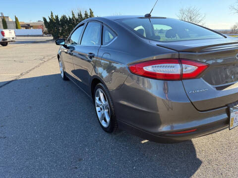 2015 Ford Fusion SE