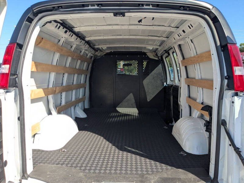 2024 Chevrolet Express 2500