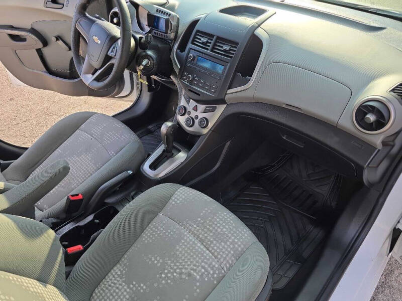 2016 Chevrolet Sonic LS Auto