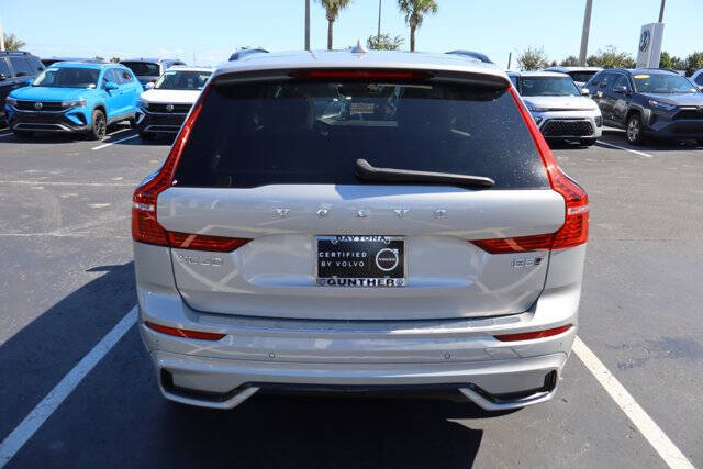 2024 Volvo XC60 B5 Plus Dark Theme