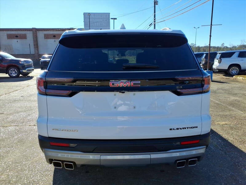 2025 GMC Acadia Elevation
