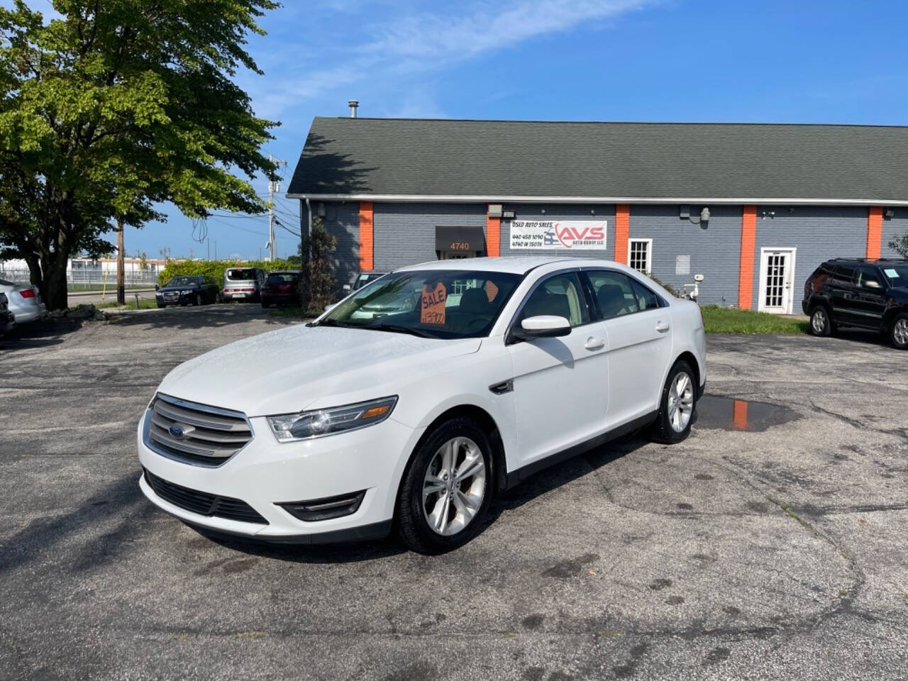 2018 Ford Taurus for sale at AVS AUTO GROUP LLC in CLEVELAND, OH