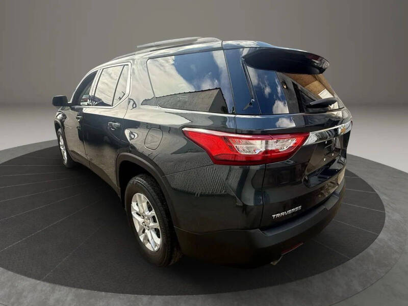 2021 Chevrolet Traverse LT Cloth