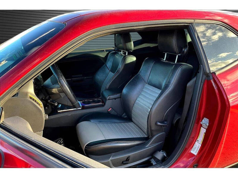 2010 Dodge Challenger SE