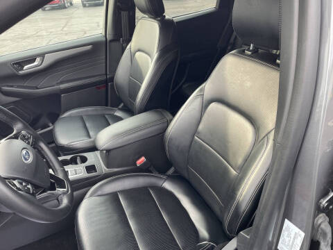 2024 Ford Escape Platinum