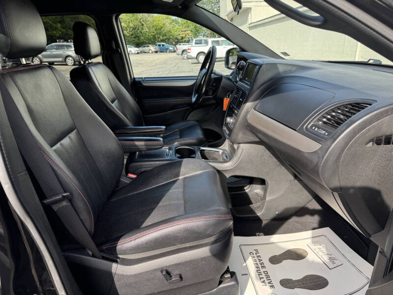 2016 Dodge Grand Caravan R/T