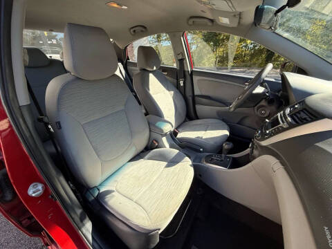 2016 Hyundai Accent SE